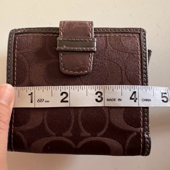 ❌SOLD❌Coach Signature Logo Buckle Wallet Brown Vintage Pink Leather Interior - Picture 9 of 10